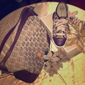 MK shoulder bag